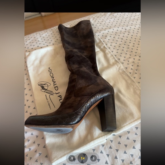 DONALD J PLINER HIGH LEG BOOTS - Picture 2 of 13